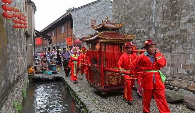 过年农村邻居过红白喜事要不去帮忙?