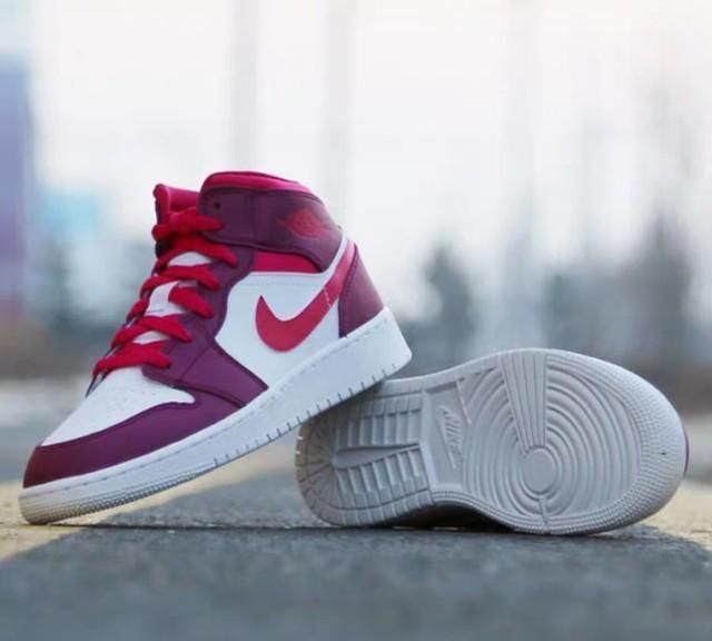 踩屎排名:boost淘汰?第一竟是它|耐克|排名|鞋子_新浪新闻