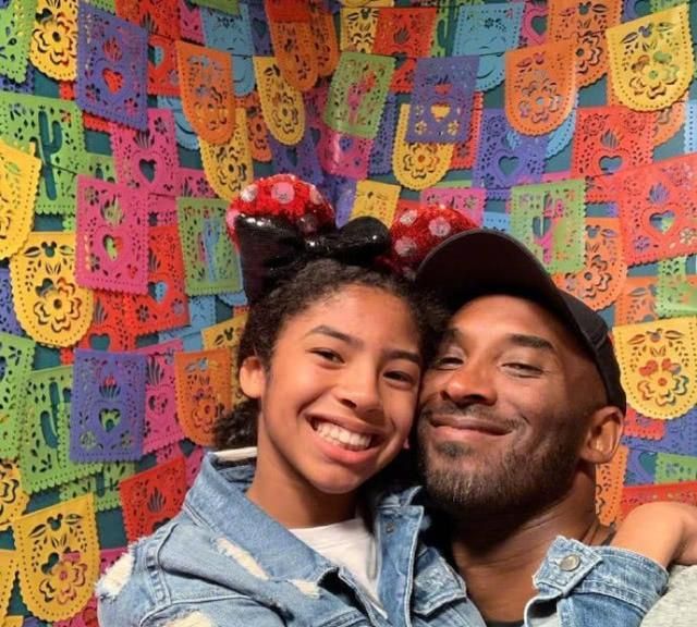 还悄悄换了个人社交账号的头像,将其换成了科比和二女儿吉安娜的合照