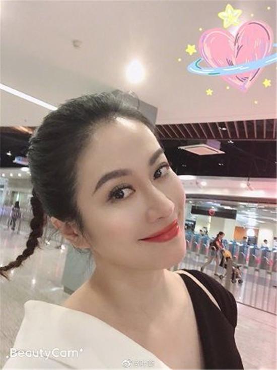 叶璇称节目组让艺人吃蜥蜴却被批表里不一 为蹭热度过河拆桥 叶璇 蜥蜴 艺人 新浪新闻