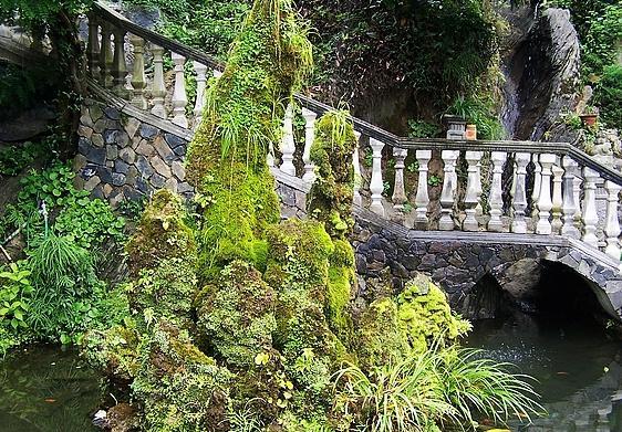 游历名山大川的人喜欢来这个山,就为寻找那两块叩击如钟鼓的石头|大涤