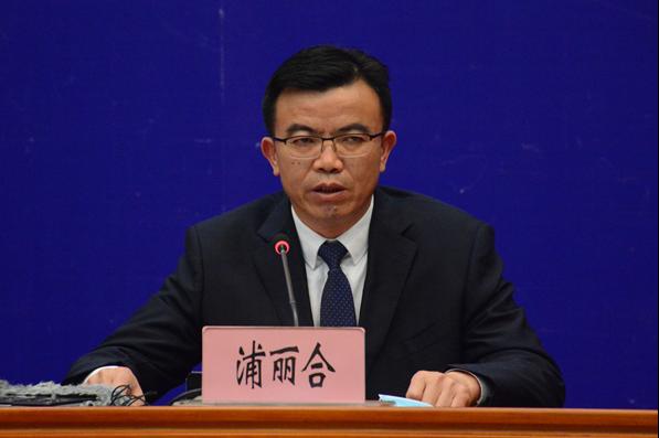 中央广播电视总台央视记者:中央广播电视总台央视记者(记者 赵嘉 摄影