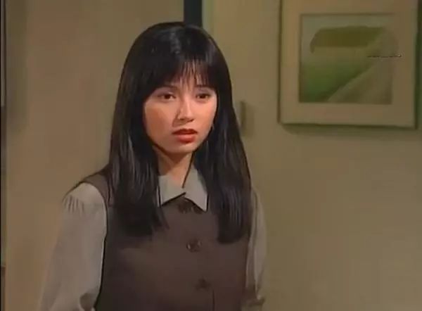 《醉打金枝》里的花雕,《皇家反千组》里的家宝.