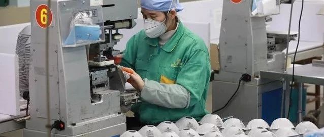 湖北红会正式回应争议！官方慈善机构如何避免成为捐赠瓶颈？专家建议放开民间通道