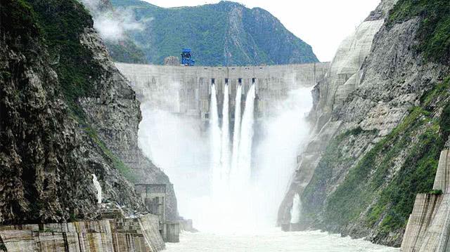 這個水電站是繼三峽大壩之後我國再建的水電站,它就是墨脫水電站.