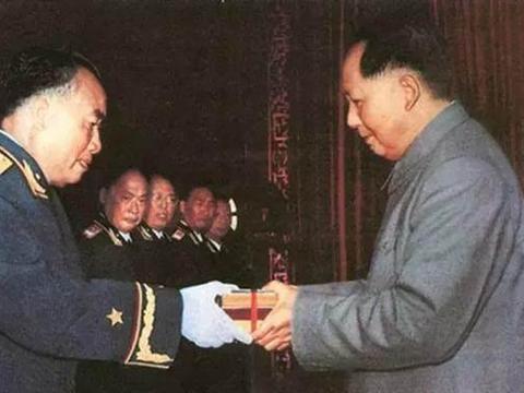 南昌起义林彪和粟裕担任什么职务