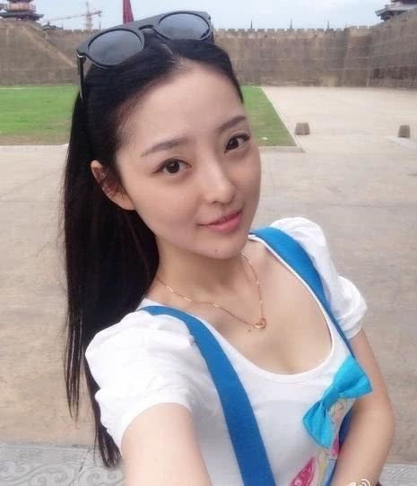 朱一龙发文哀悼,赞她是勤奋好演员|朱一龙|王洁曦|电视剧_新浪新闻