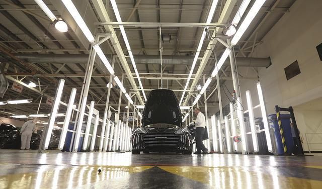 加拿大富豪stroll获得阿斯顿马丁多数股权旗下f1车队也将改名