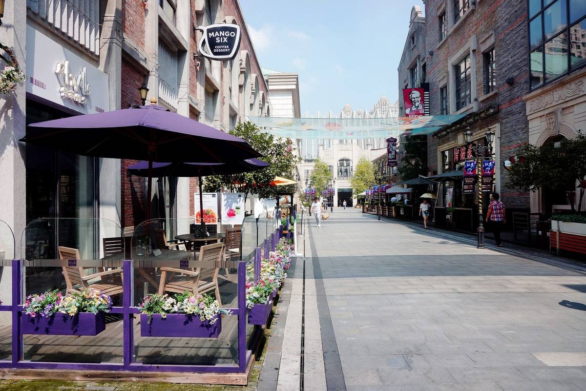 中国最长步行街长1500米耗资500亿号称现代清明上河图