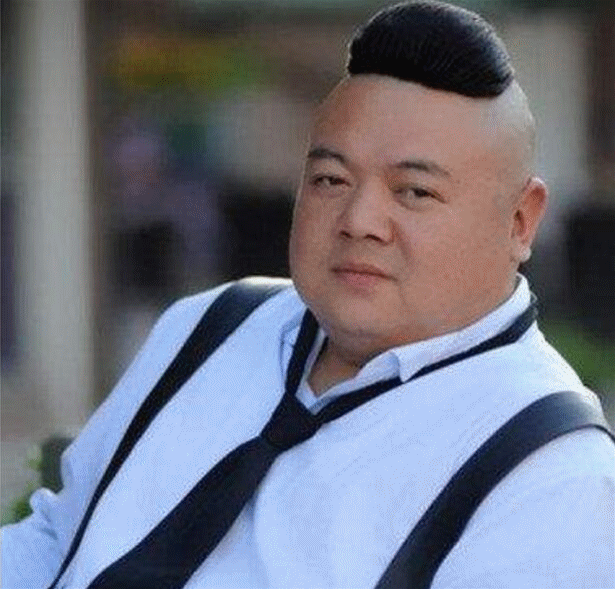 种"逆袭"叫做《宝莲灯》的猪八戒,穿西装梳背头帅到不敢认!