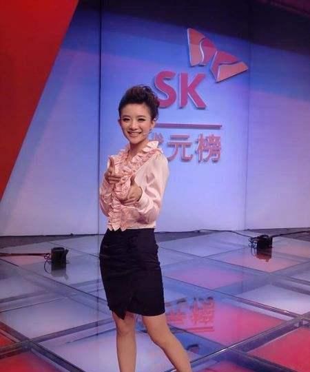 33岁蔡紫获文艺类冠军,身为6岁孩子妈妈,她为何被称董卿接班人