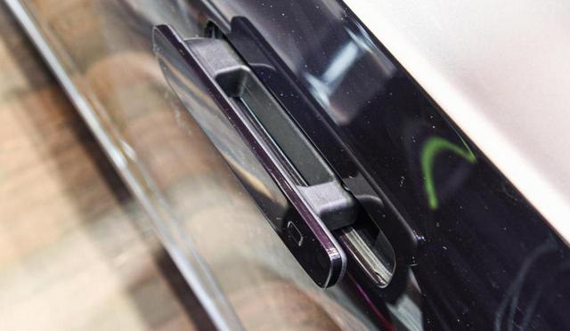 买豪车的等等！红旗全新H9有望5月上市，起步配3.0T，售价或35w