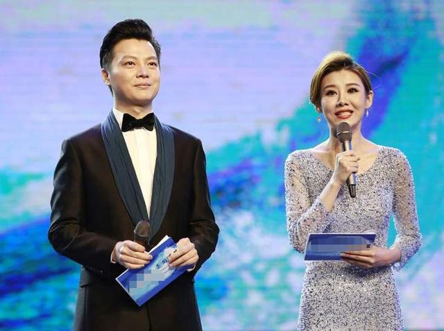 42岁央视名嘴任鲁豫娶学霸妻子低调结婚11年儿子伶俐惹人爱