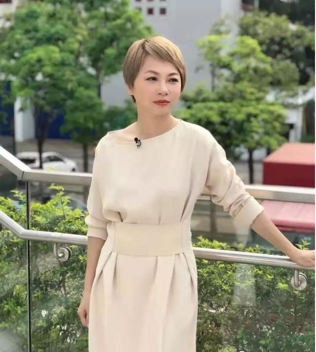 她是tvb绿叶女王,曾和张卫健组cp,与相恋20多年男友恩爱不婚|刘玉翠