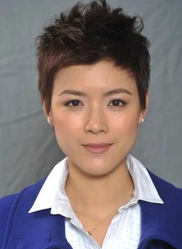 但tvb对陈茵媺的力捧程度一点都没减弱,不仅安排她与吴卓羲,陈展鹏等