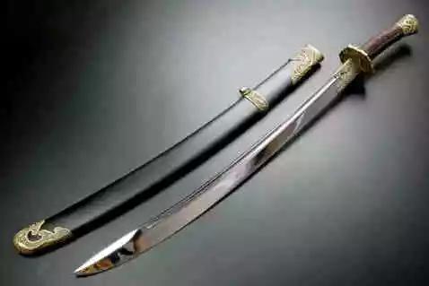 中国古代最强的冷兵器是什么?第三个威力最大,百米外取人首级
