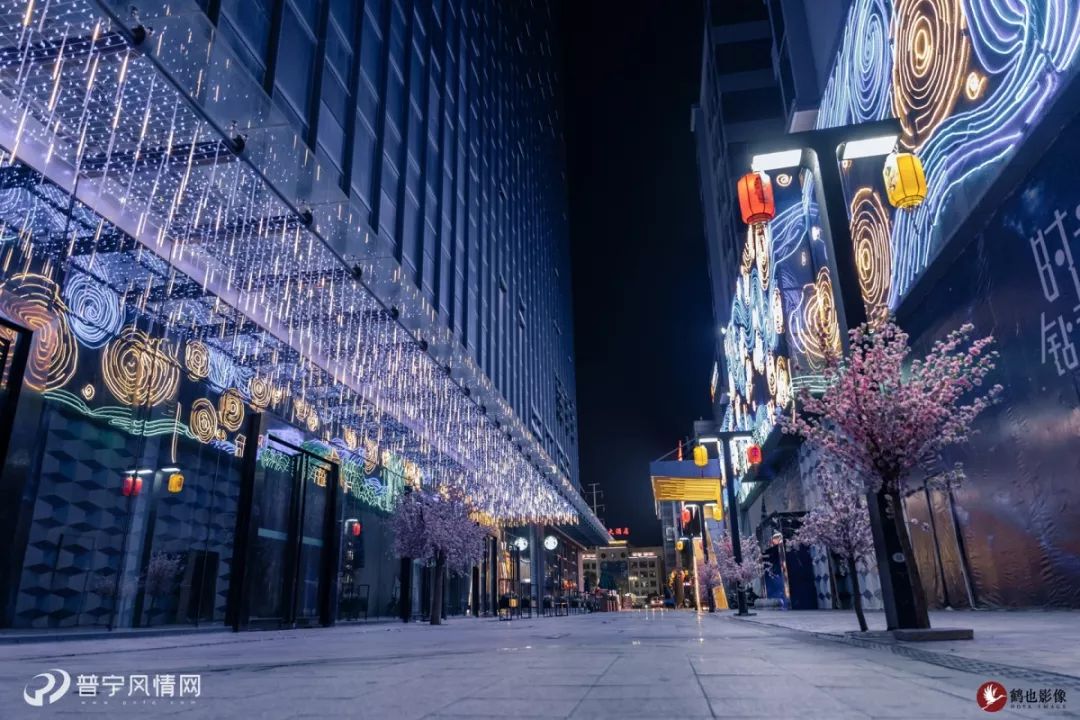 普宁市区的景象   注:图片拍摄于2月1日   国际商品城广场▼   吻们