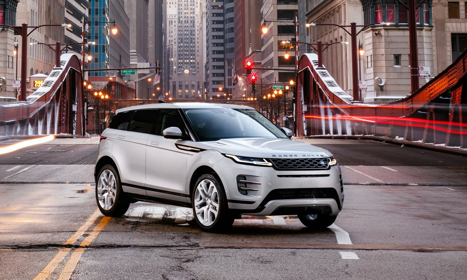 捷豹路虎扭亏为盈,揽胜新极光销量增长30%-新浪汽车