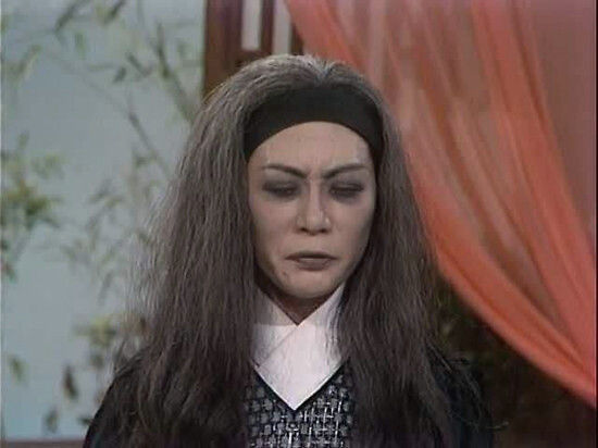 童年阴影"梅超风"近照曝光,72岁超时尚,一生未婚为自己买墓地