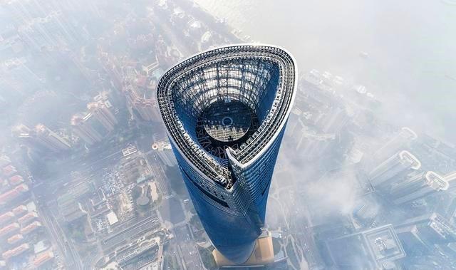 高达632米的上海中心大厦刮大风摆动超1米里面的人是否安全