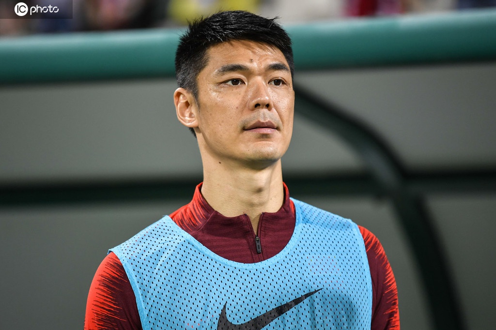 【人物】恒大国足双料门神不收山 转战上海滩盼再现"圣曾诚"