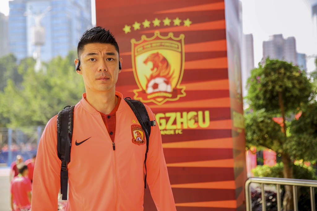 【人物】恒大国足双料门神不收山 转战上海滩盼再现"圣曾诚"