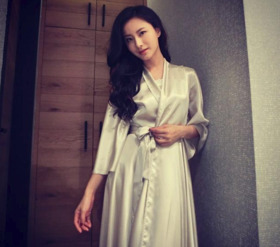 越来越精彩了|锦衣之下|严世蕃|万潼_新浪新闻