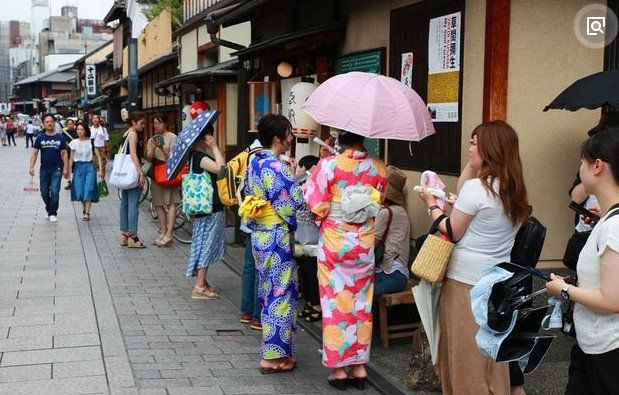 日本人在中国疯狂购物，看看他们买的东西，差距一目了然涨知识了