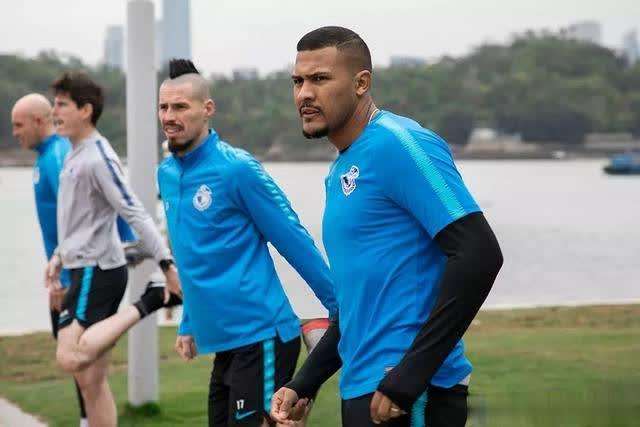 又一新星加盟!大连人或连弃8人:昔日留洋天才+5位国脚刮青春风