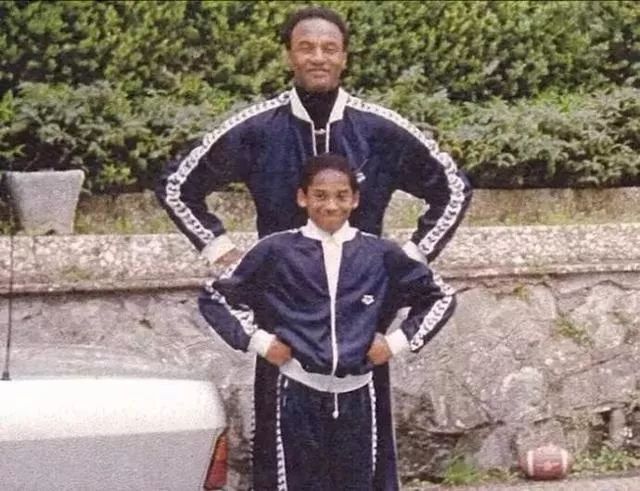 再见科比！再见曼巴！含泪盘点这些科比最爱的车！