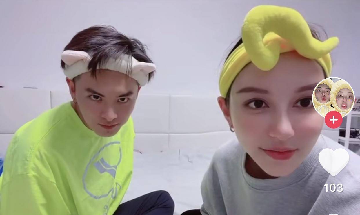 两个人的隔空对话似乎也早就告一段落,或许李雨桐选择晒出与新男友的