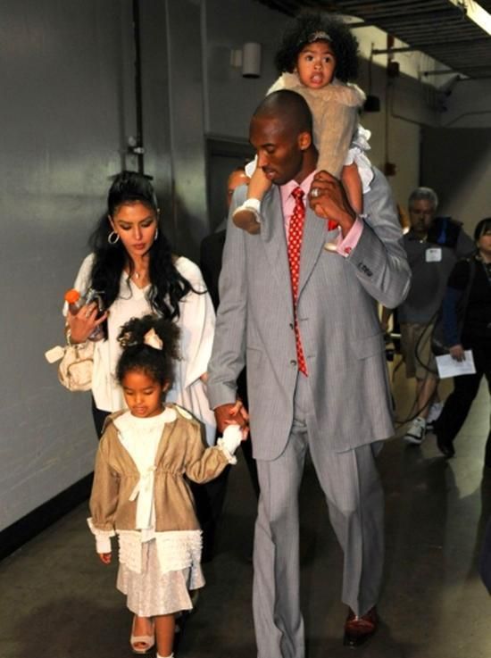 揭秘科比初恋女友分手内幕?17岁合影照片曝光