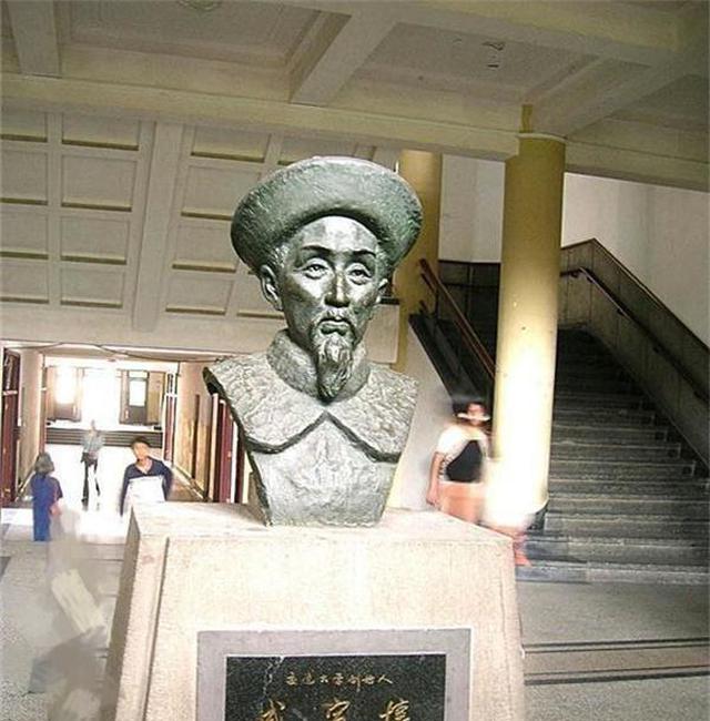 曾经中国首富的儿子为何要将自己如花似玉的妻子主动献给这个人