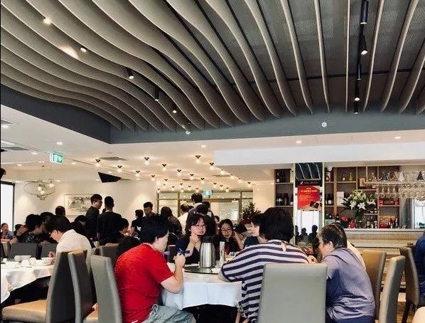 我们都看不到头 疫情突袭下 在澳洲的华人商户关店还是死撑 财经头条