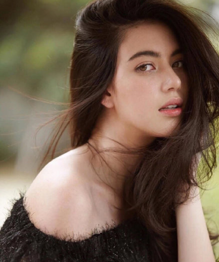 可盐可甜mai davikai,颜值身材都在线,天生的衣架子非她莫属