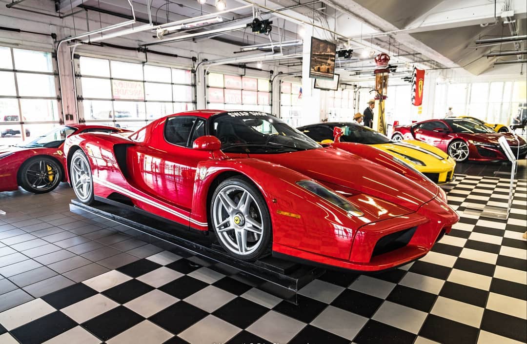 法拉利恩佐实车 经典运动的造型