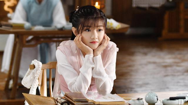 由许凯,吴佳怡,哈妮克孜,周骏超,李俊辰等主演,讲述擎天城小霸王李玄