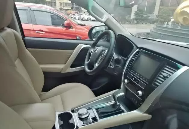 外观霸气 质感升级 曝全新帕杰罗·劲畅国内实车图