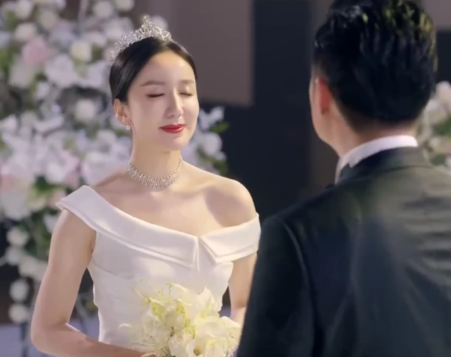 曾小贤胡一菲结婚特意邀请诺澜两人接吻时诺澜表情成亮点