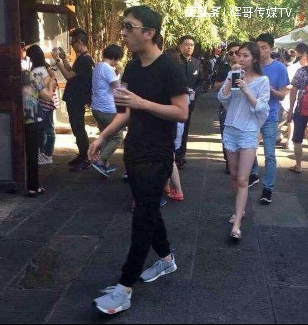 王思聪前女友豆得儿在直播颜值崩塌面部肿胀真的老了吗