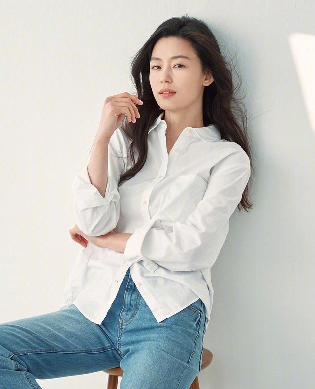 优雅千颂伊再回归!38岁全智贤美颜暴击,顶级神颜却不是第一美女