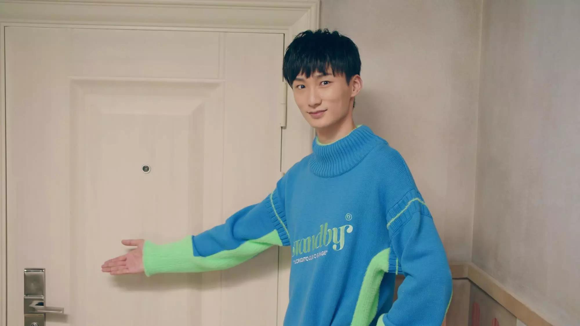 《爱情公寓5》第28集赵海棠太难了,吃个口香糖吃出