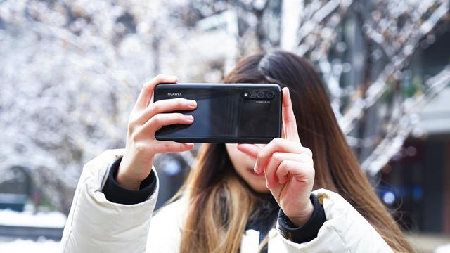 华为nova65g雪景实拍前置双摄后置三摄记录冬日美景