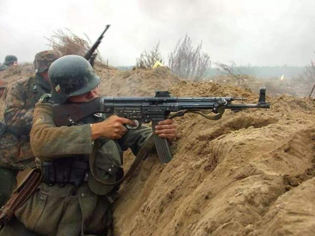 叙利亚人端着古董枪打仗:一把值上万美元