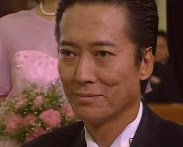 90后都当爸当妈了,圈中男神还是单身,网友:星爷啥时候有个伴?