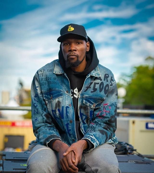 壁纸凯文杜兰特今天的小帅有点帅啊