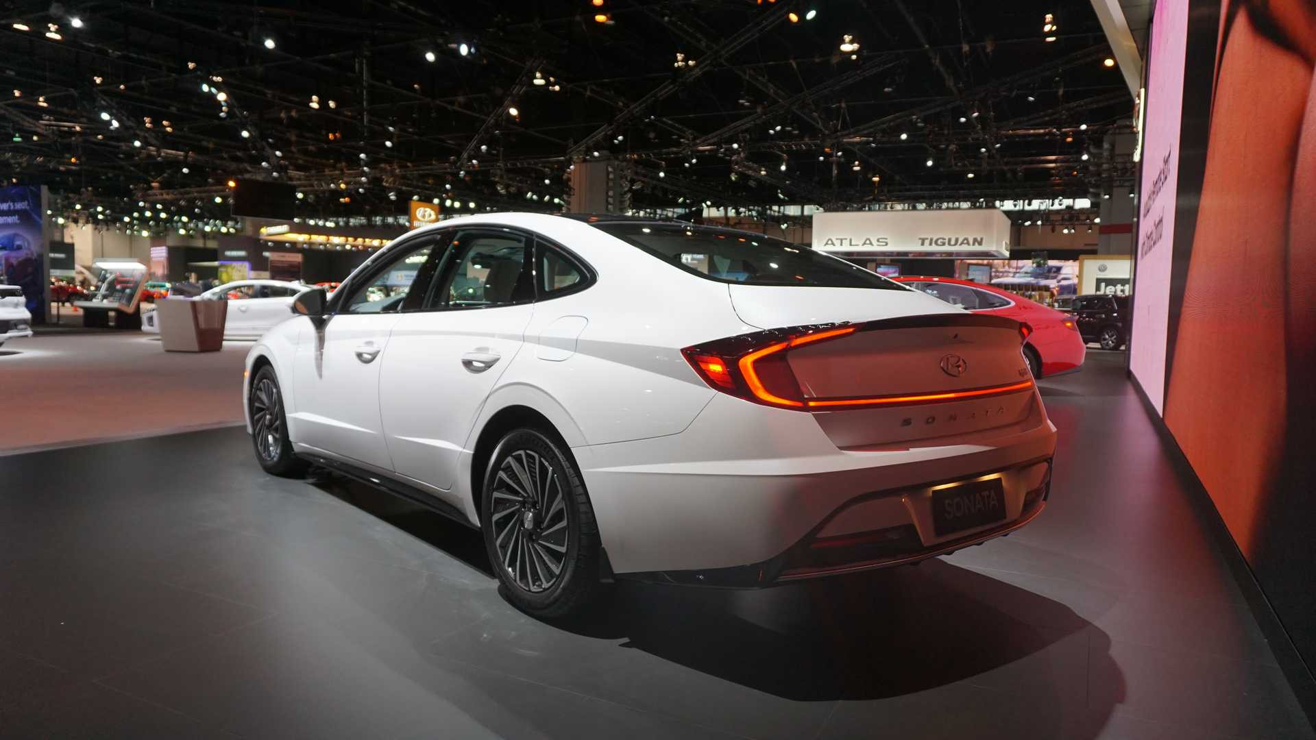 2020年现代索纳塔混合动力车型亮相