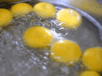 香甜软糯一咬满口流心来一碗大黄米汤圆宅家过健康元宵节