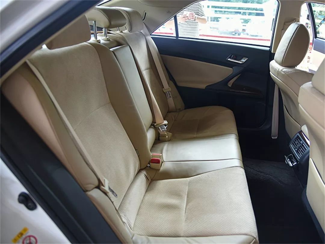 预算15万，丰田两大“王牌”B级车该怎么选？