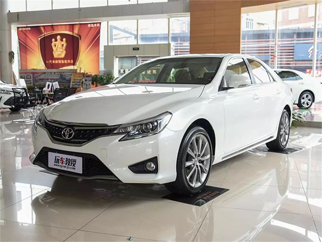 预算15万，丰田两大“王牌”B级车该怎么选？